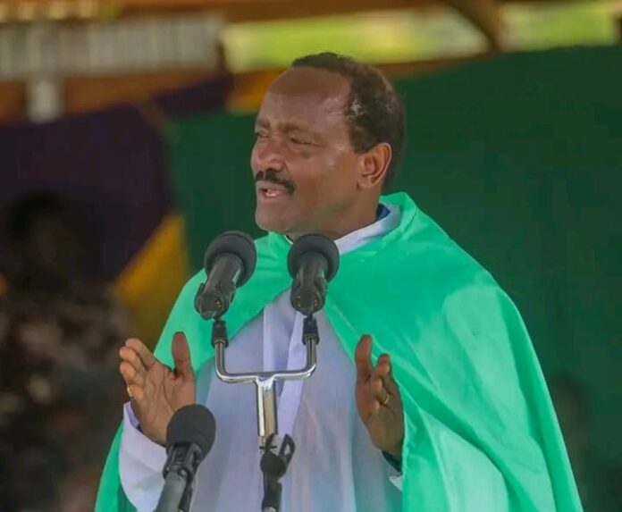 Wiper leader Kalonzo Musyoka in Kapenguria, West Pokot county at the Dini ya Roho Mafuta Pole ya Africa